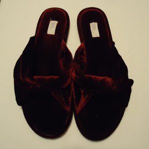 Stars Above Women's Burgundy Burgundy Slip-On Slippers Medium